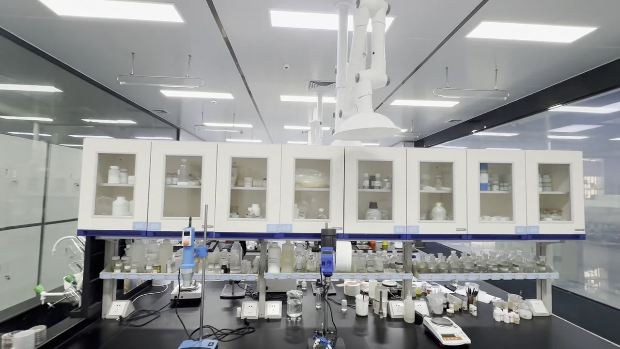 Yuanze laboratory environment, real video frame